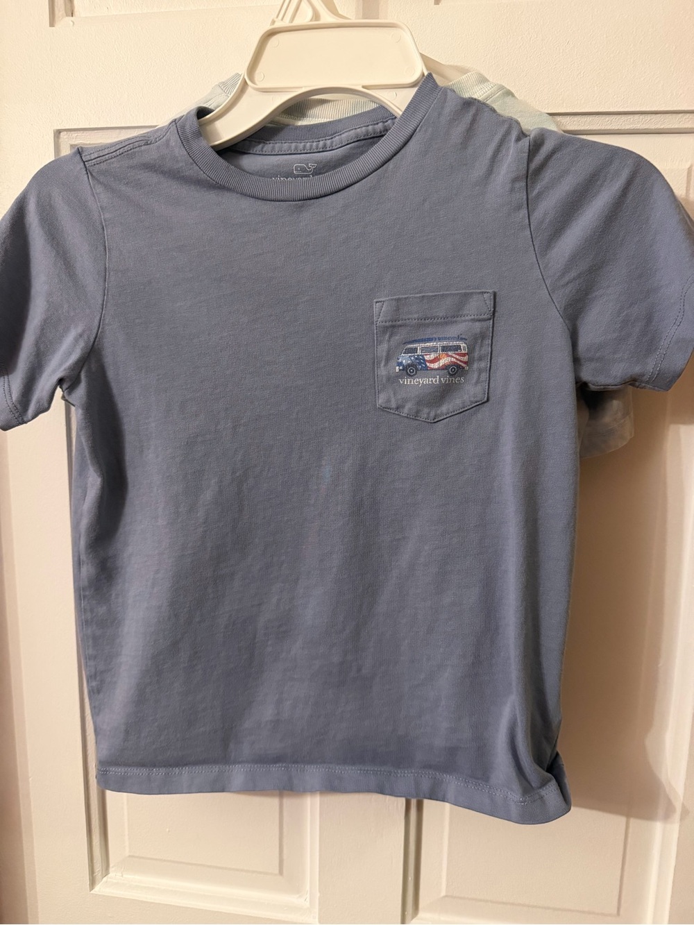 Vineyard Vines kids Size 7 Patriotic VW Bus Pocket Tee Blue American Flag